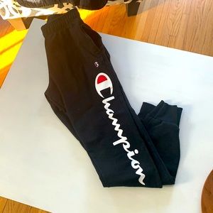 Men’s Champion sweatpants.